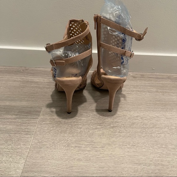 Chase + Chloe strap sling back zip stiletto heels tan 7.5 - Picture 5 of 12